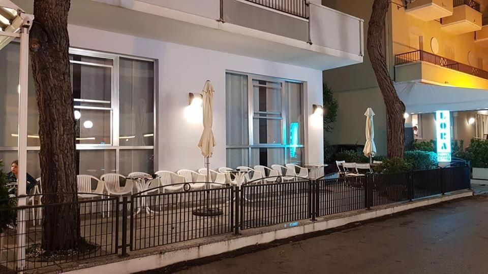Hotel Lora Rimini Exteriér fotografie
