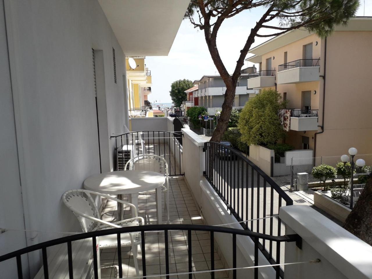 Hotel Lora Rimini Exteriér fotografie